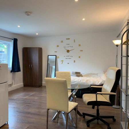 24A Studio Apartment London Luaran gambar