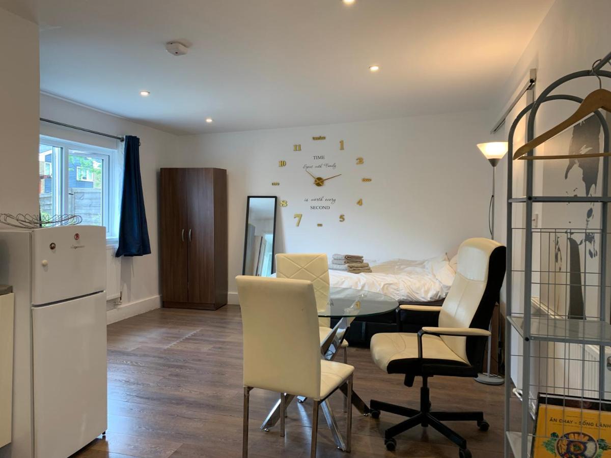 24A Studio Apartment London Luaran gambar